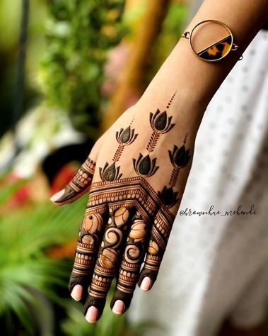 Minimalist Bridal Mehndi Design